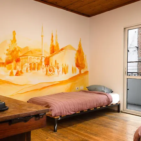 Buff Hostel Τίρανα
