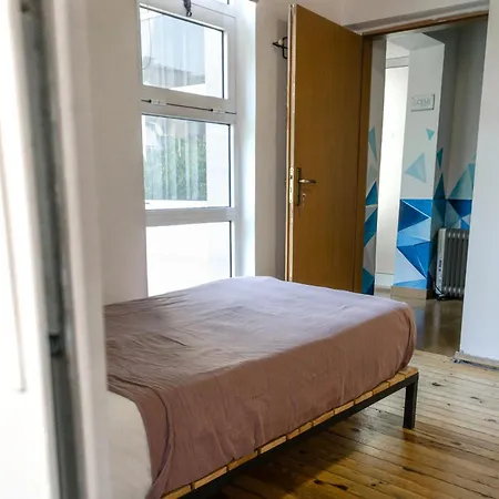 Buff Hostel Τίρανα