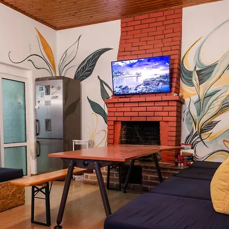 Buff Hostel Τίρανα
