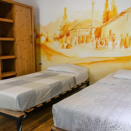 Buff Hostal