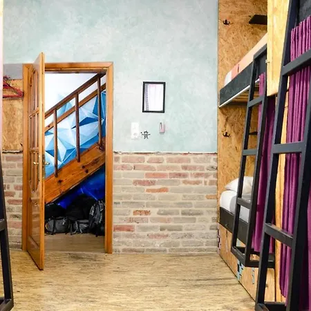 Buff Albergue *