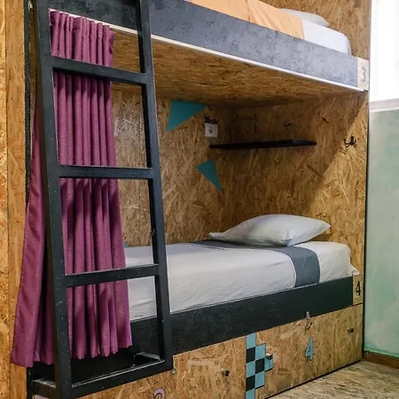 Buff Albergue Tirana