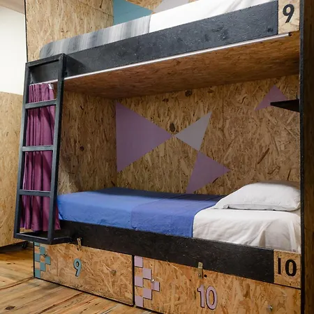 Buff Albergue Tirana